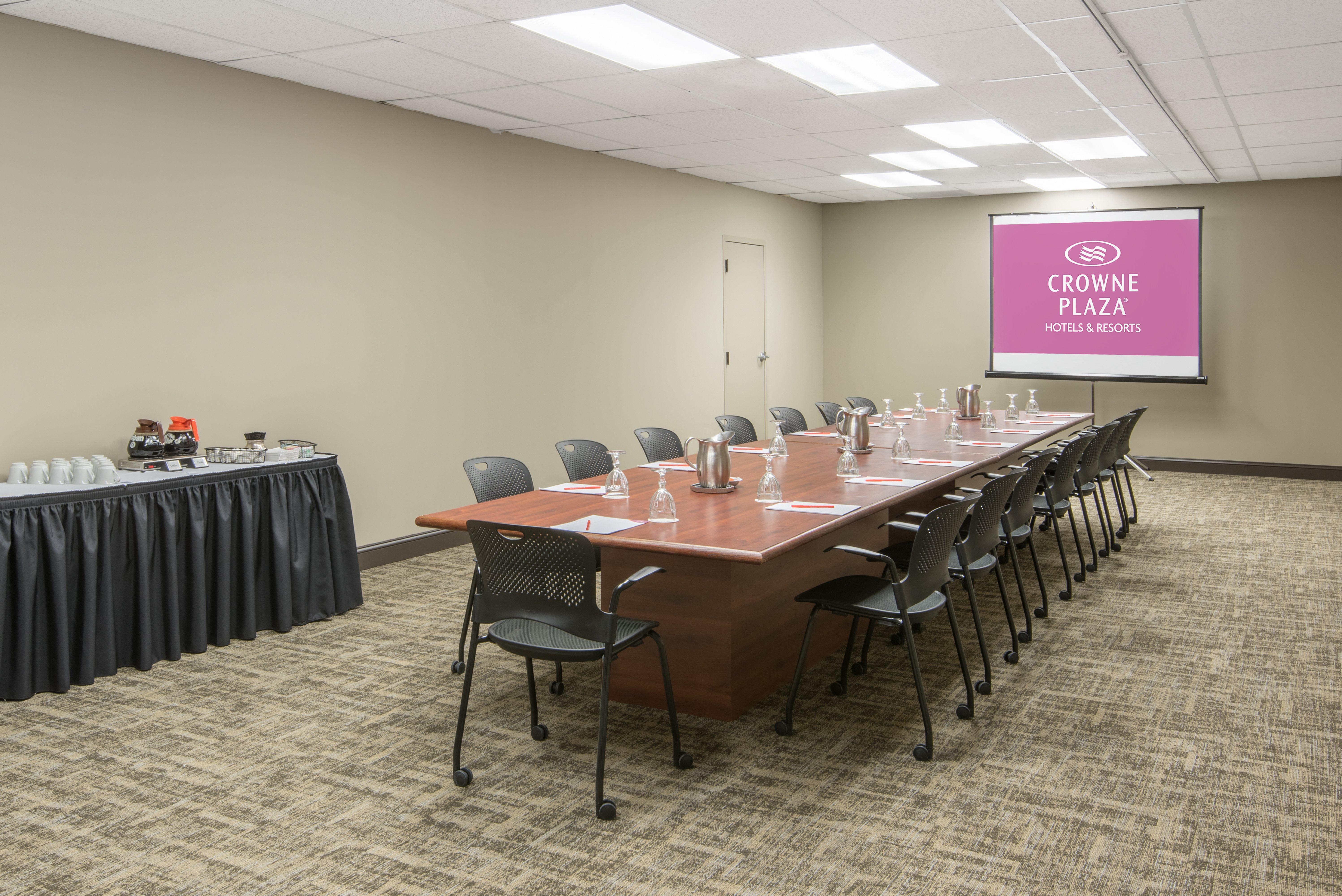 Crowne Plaza Hotel Hickory By Ihg Εξωτερικό φωτογραφία