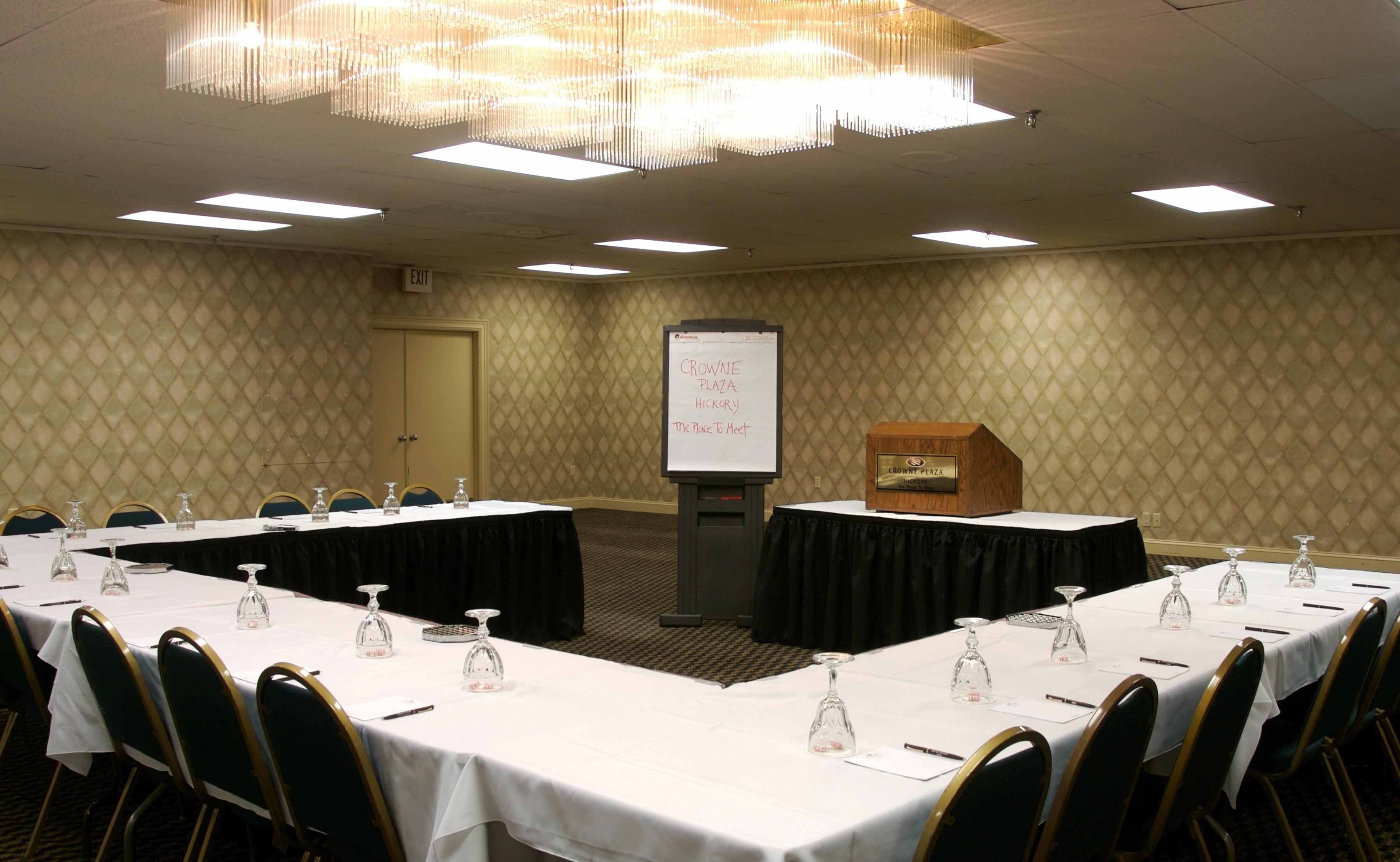 Crowne Plaza Hotel Hickory By Ihg Εξωτερικό φωτογραφία