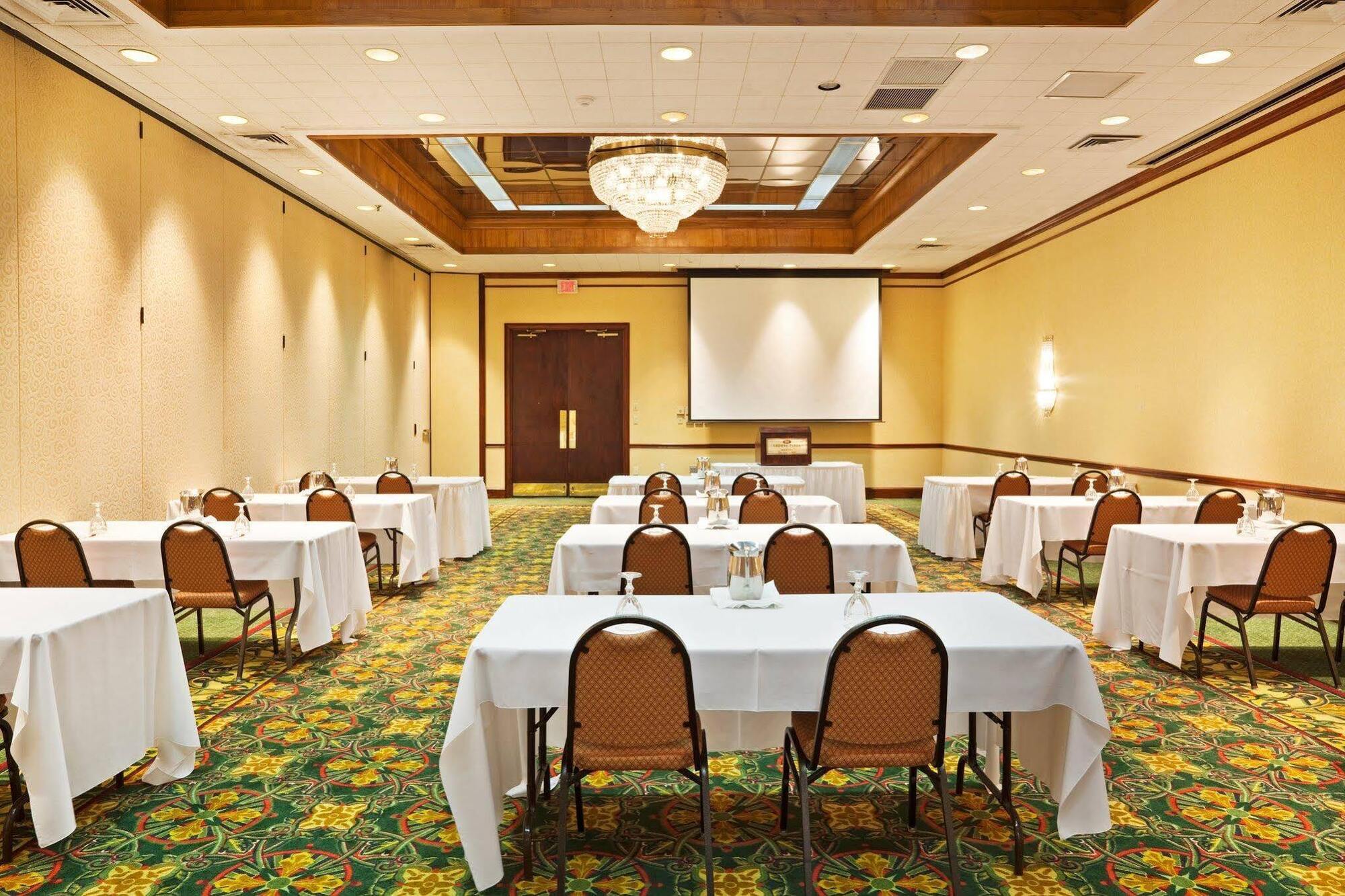 Crowne Plaza Hotel Hickory By Ihg Εξωτερικό φωτογραφία